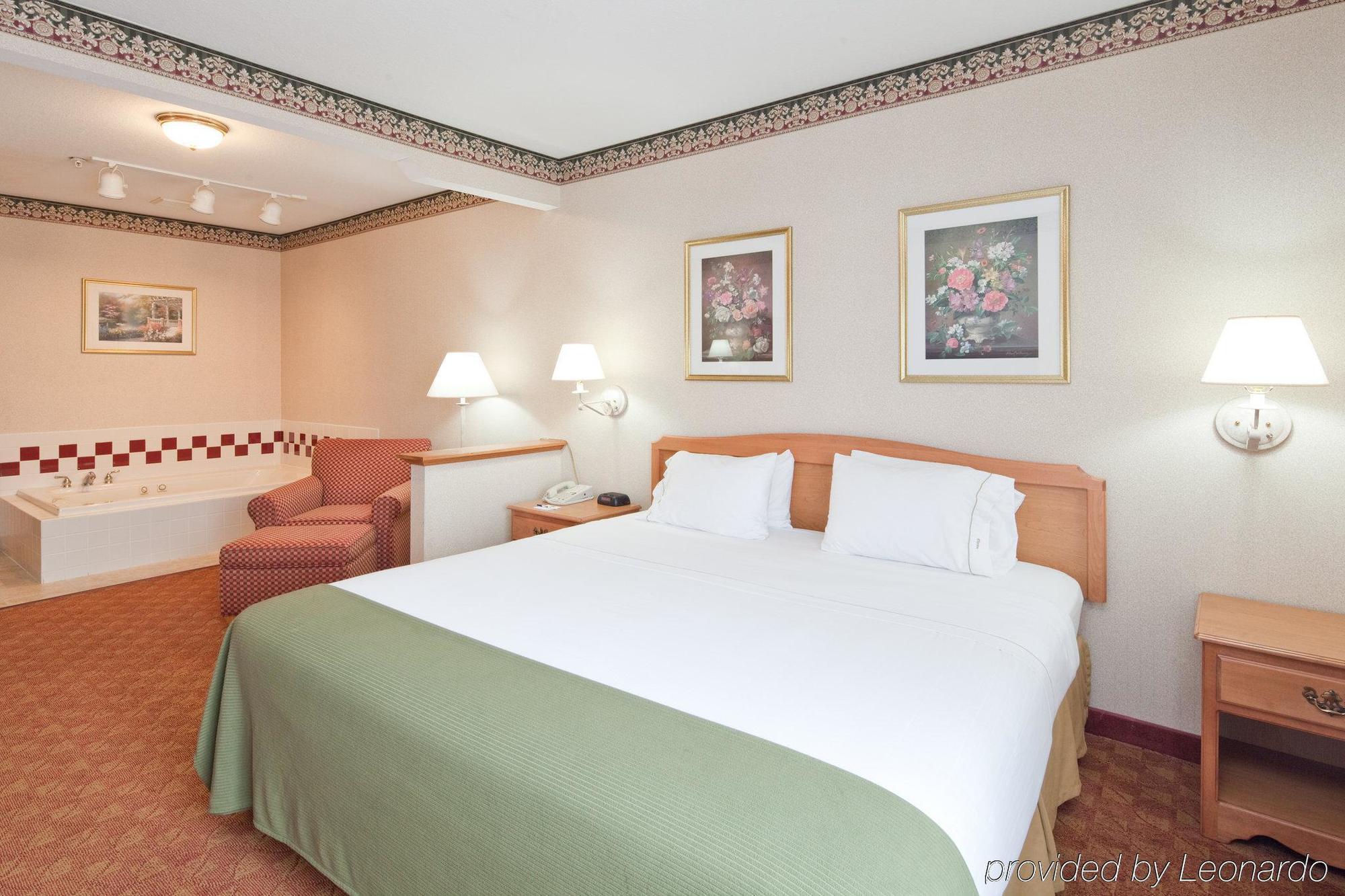 Holiday Inn Express Hotel & Suites Wauseon By Ihg Bilik gambar